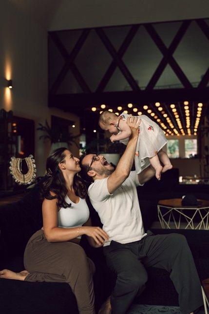 5 appreciation exercises for couples that change the mood at home: Jan-Willem van der Heiden with his wife and daughter